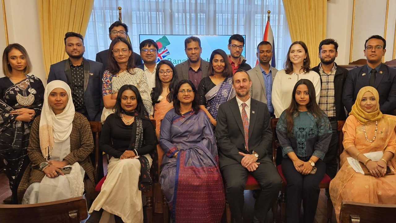 যুক্তরাজ্য সরকারের চিভনিং ও কমনওয়েলথ স্কলারদের বাংলাদেশ হাইকমিশনের সংবর্ধনা